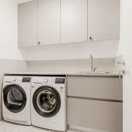 Prenocisca Autur Отель *