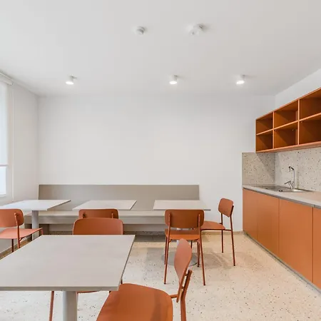 Prenocisca Autur Tolmin