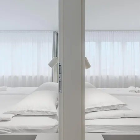 Hotel Prenocisca Autur *