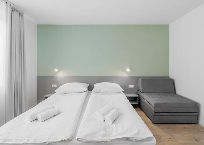 Hotel Prenocisca Autur