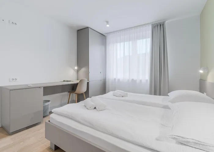 Hotel Prenocisca Autur